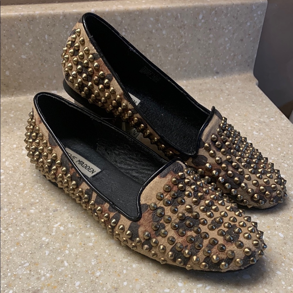 Steve Madden Gold and Black Studded Flats